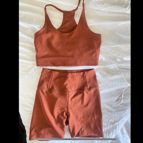 GIRLFRIEND COLLECTIVE • Rust Running Shorts - Picture 1 of 1